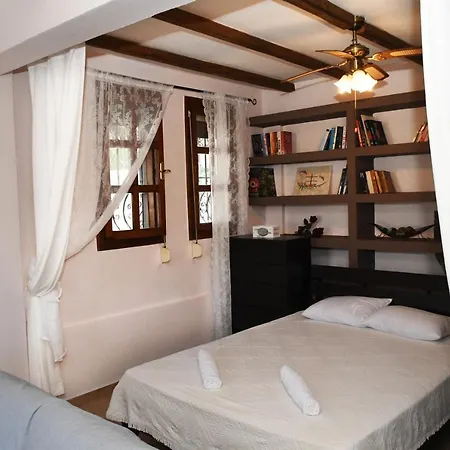 Old Town Cozy Studio